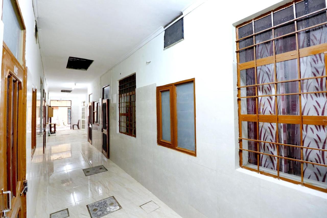 Spot On 44679 Hotel Samrat Sohāna Exterior foto