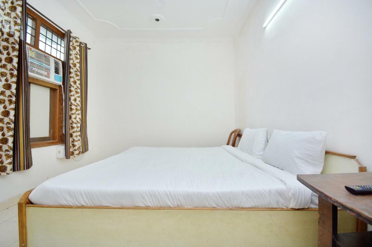 Spot On 44679 Hotel Samrat Sohāna Exterior foto